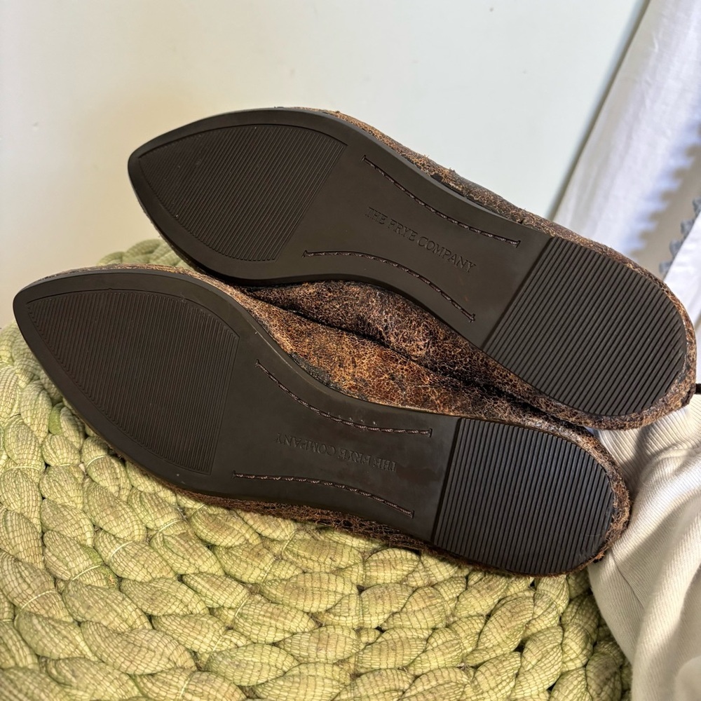 Frye Regina Chocolate Brown Distressed Leather Boho Point Toe Ballet Flat Size 8 - Picture 9 of 11